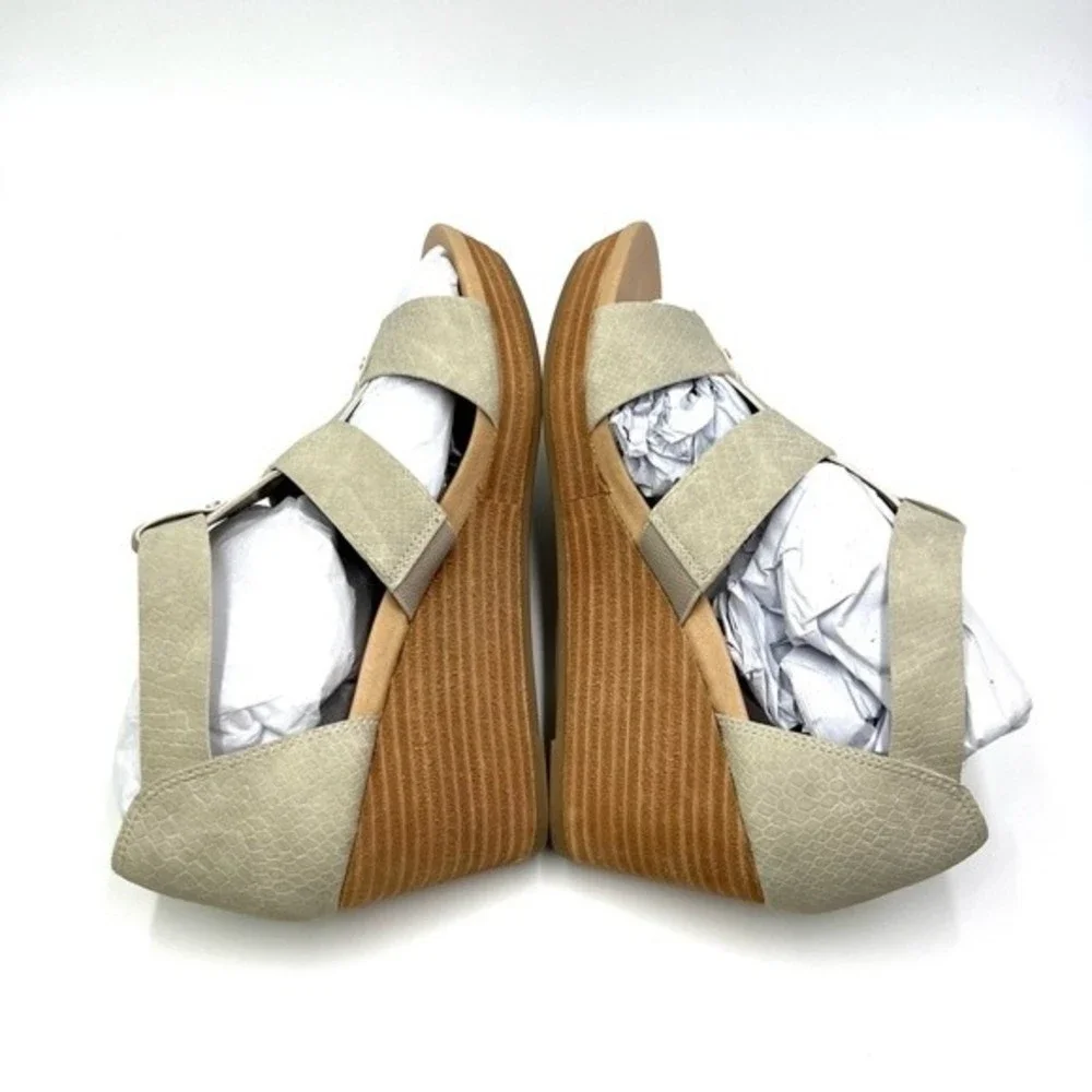 NEW Dr Scholls Womens Size 7.5 Light Gray Cream Snakeskin‎ Wedges Sandals Shoes